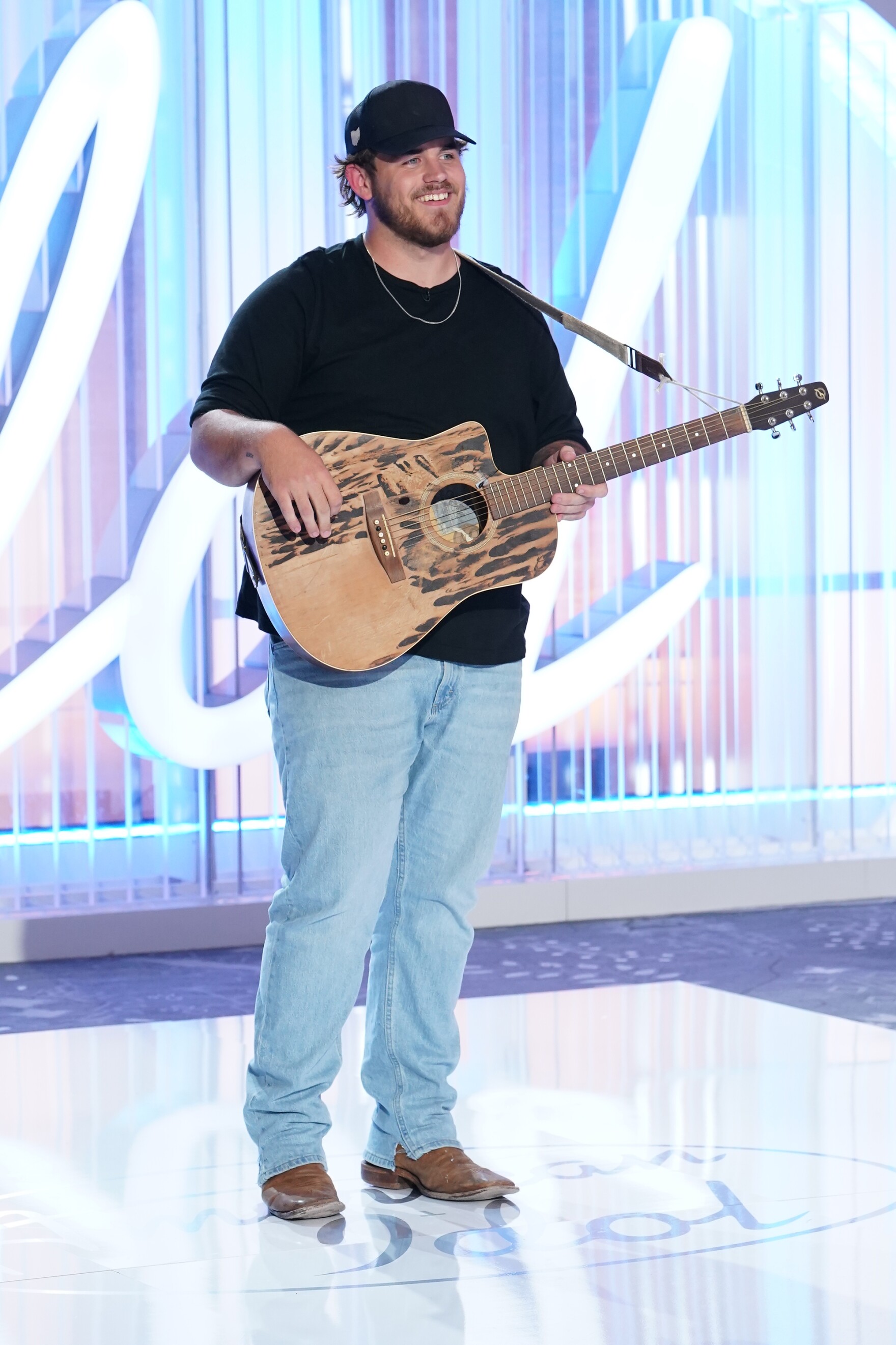 Michael Williams wins ticket to Hollywood on 'American Idol' WVXU